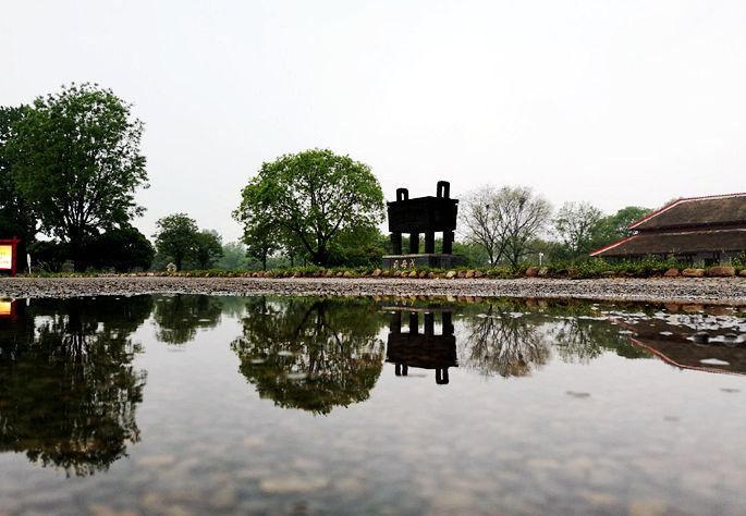 <strong>雨中遐想</strong>